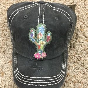 Distressed grey hat with cactus